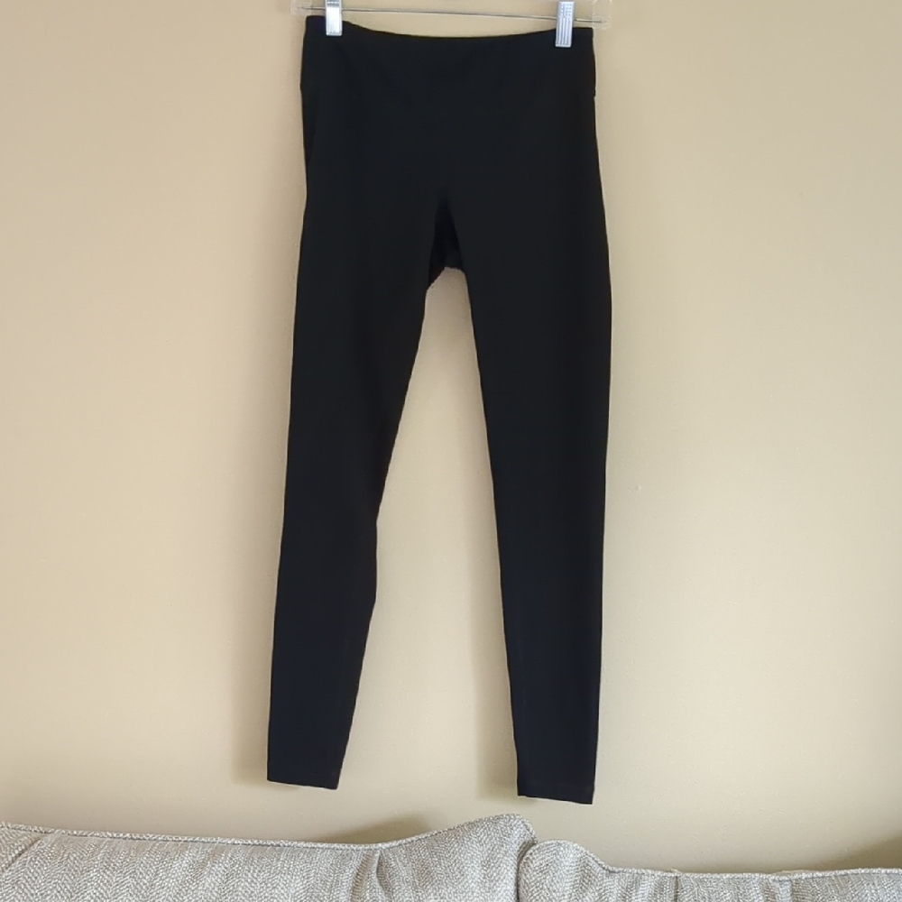 12.5" Across The Waist Solid Black Zella Leggings